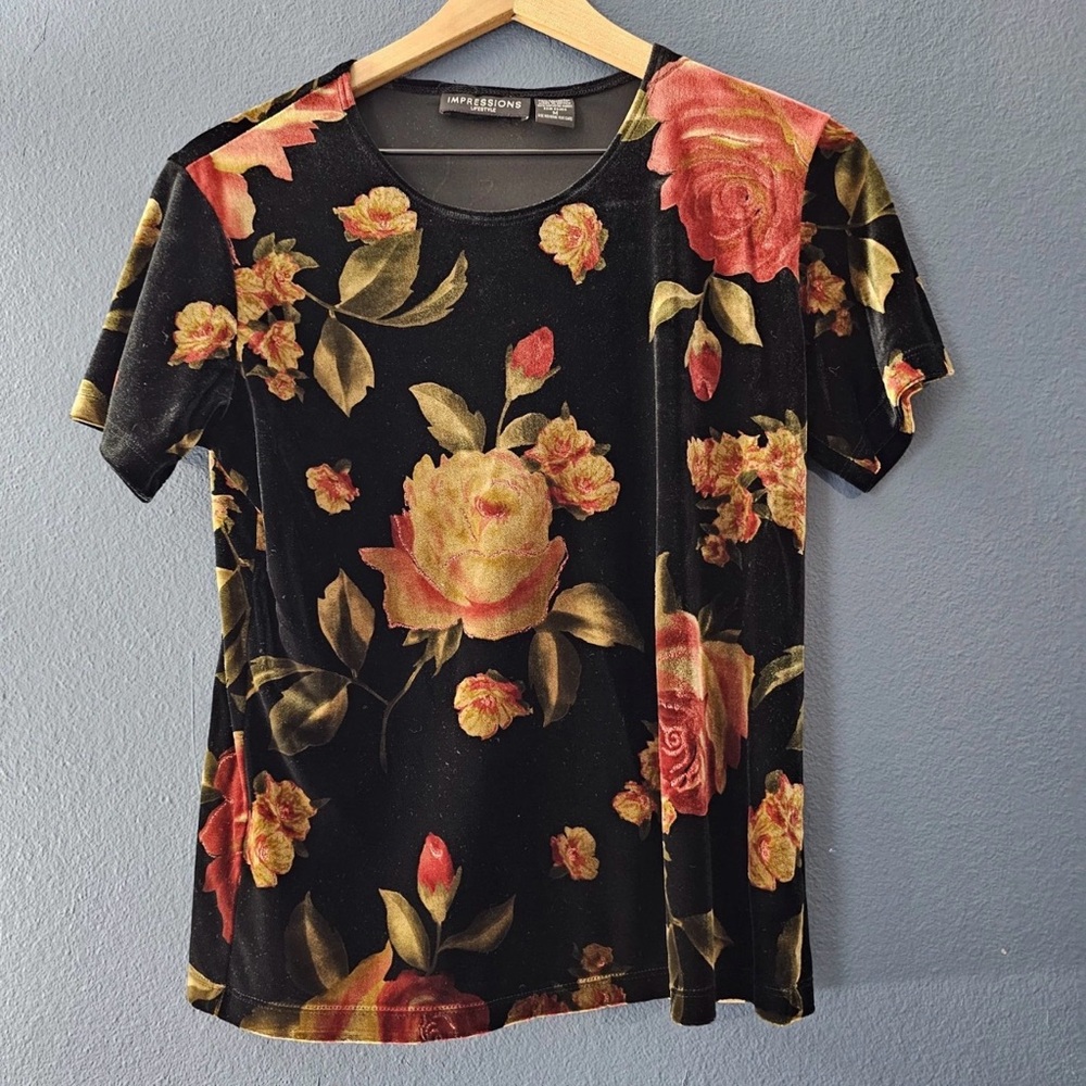 Vintage - Velvet Floral Blouse‎